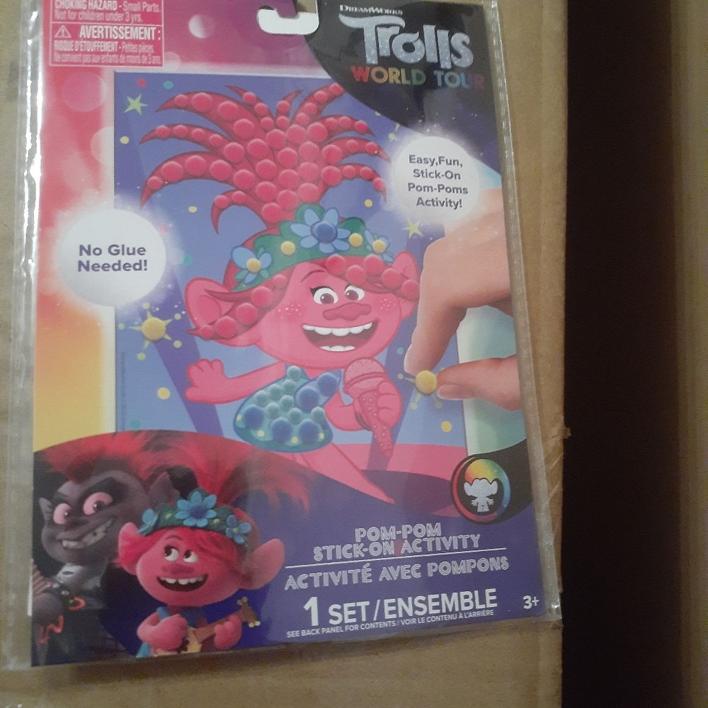 Trolls 2 Pom Pom Cutout